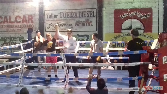 Noche de box en Artigas