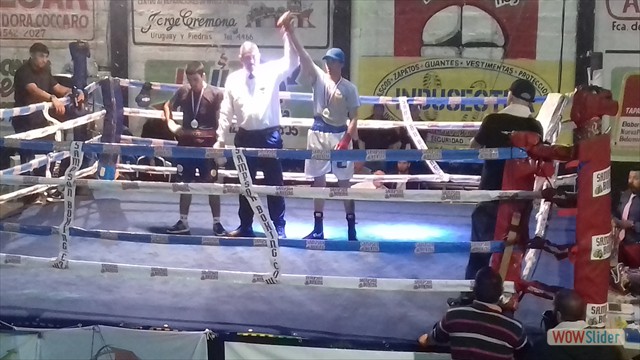 Noche de box en Artigas