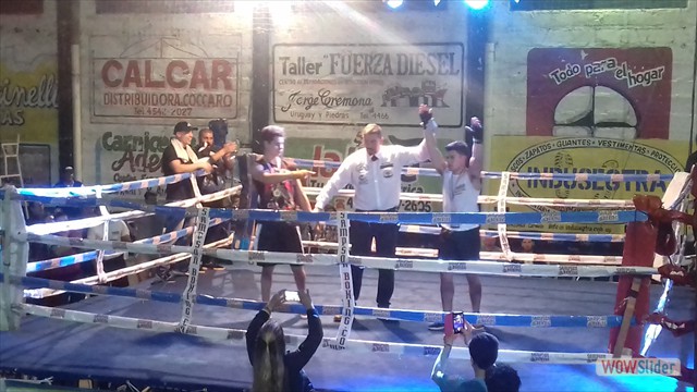 Noche de box en Artigas